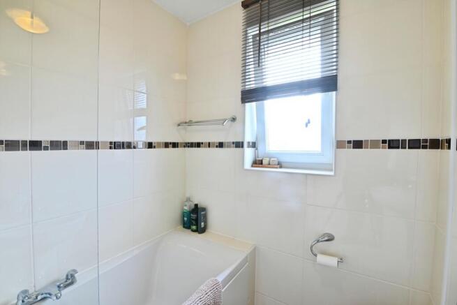 3 bed Semi-Detached for sale Image 8