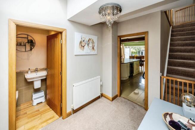 3 bed Semi-Detached for sale Image 10