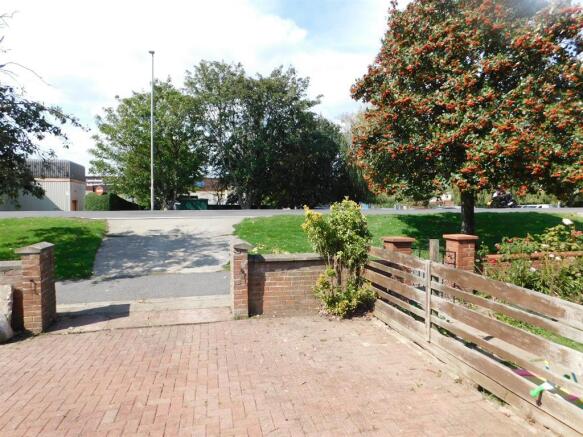 Front Garden 2