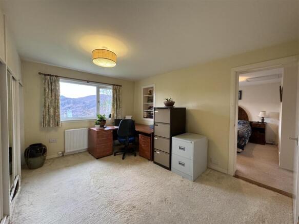 BEDROOM 2.2.JPG
