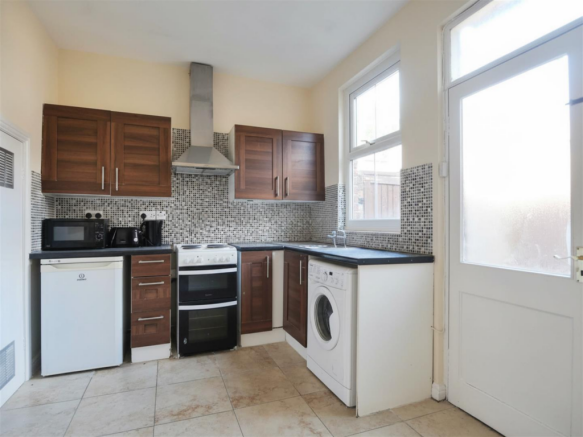 3 bed Terraced for sale Image 4