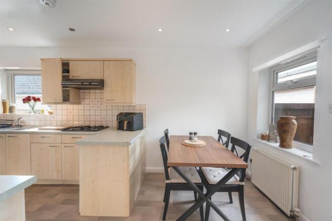 3 bed Detached Bungalow for sale Image 6