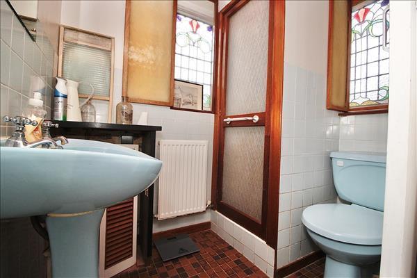Ground Floor Shower