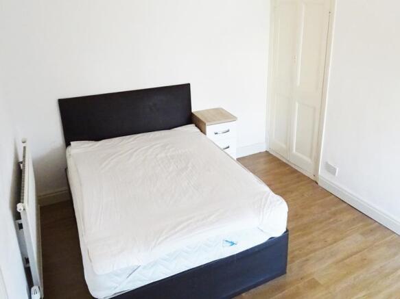 Top Floor Flat - Claude Place