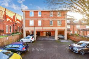 3, Maureen Foye Court, Haslemere Road, Southsea PO4 9DZ