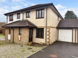 15, Roskruge Close, Helston TR13 8GL