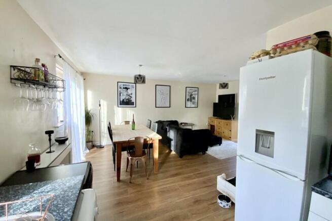 open plan living/din