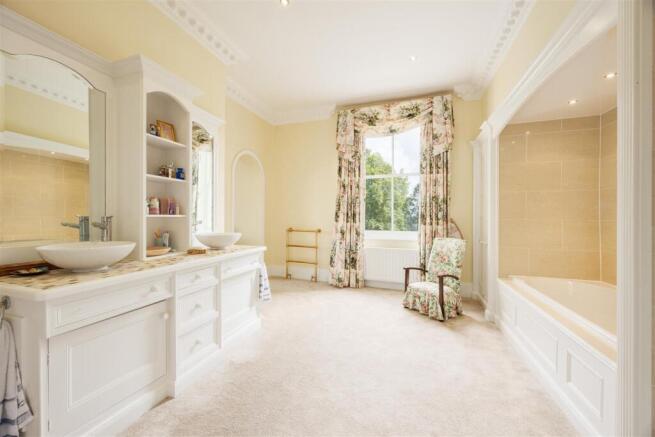 4 bed Country House for sale Image 8