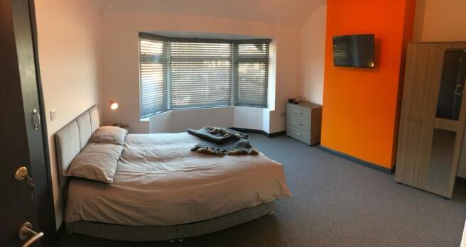 Bed 2.jpg