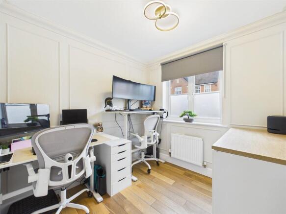 House in Coulsdon - View 4