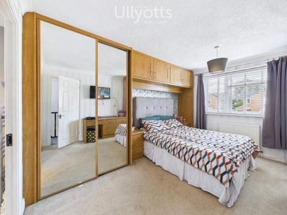 4 bed Detached for sale Image 7
