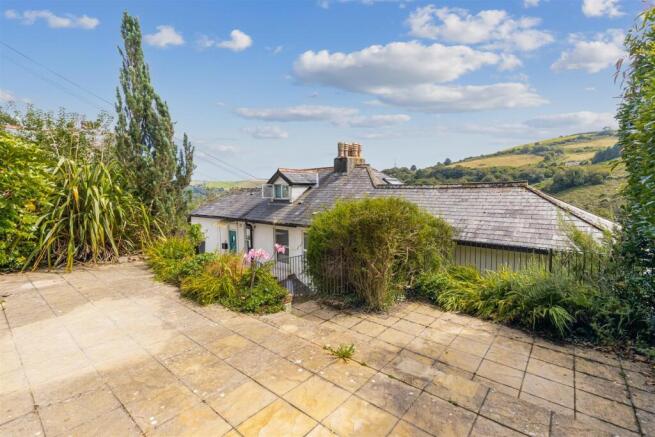 A01 - 23 Fairview Road Dartmouth, Top Flat - 24082