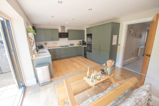 3 bed Detached for sale Image 5