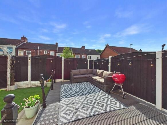 3 bed Semi-Detached for sale Image 4