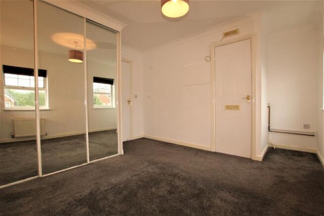 DOUBLE BEDROOM