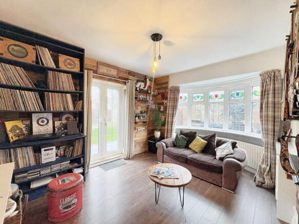 4 bed Detached for sale Image 9