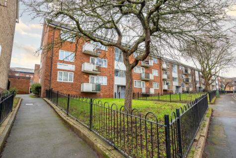 Hirst Court, Radford