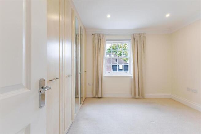Bedroom 1.jpg