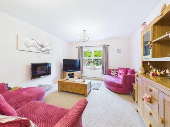 2 bed Apartment for sale Image 8