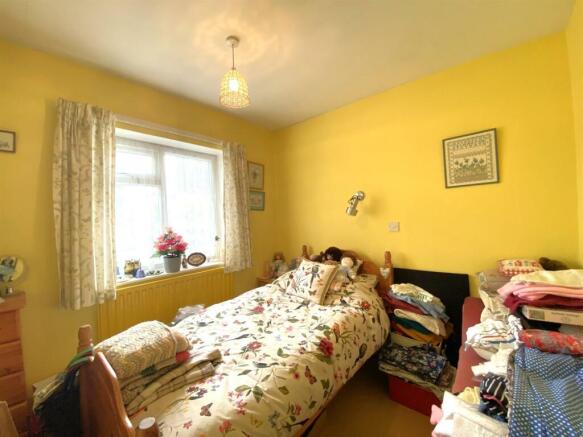 bed3.jpg