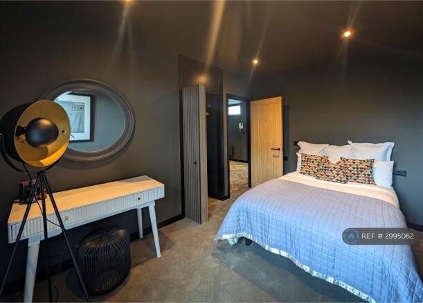 2 bed Flat to rent Image 4