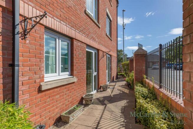 8705280-exterior02.jpg