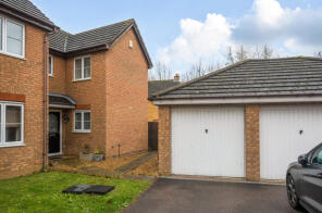 11, Tolkien Close, Bedford MK41 0WS