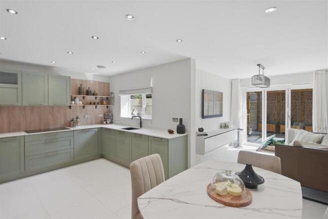 Kitchen?2FDining?2FFamily?20Room_2.jpg