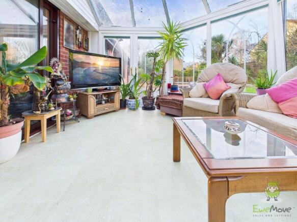 CAM01543G0-PR0169-STILL029