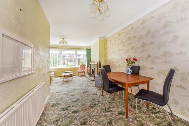 Sitting/Dining Room