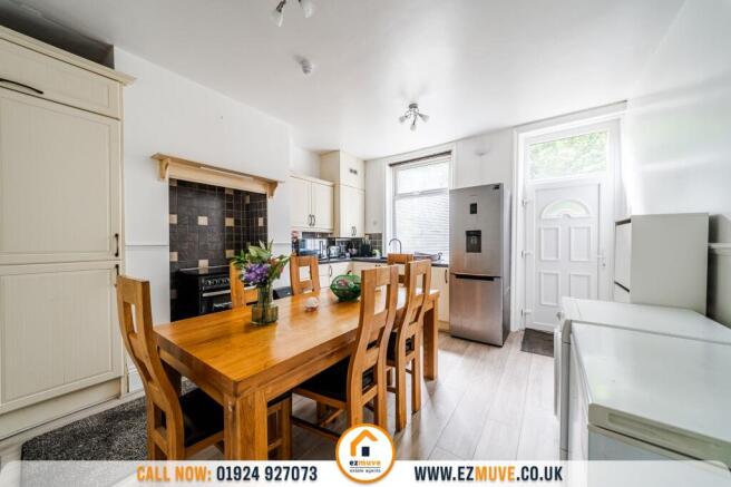3 bed Terraced for sale Image 7