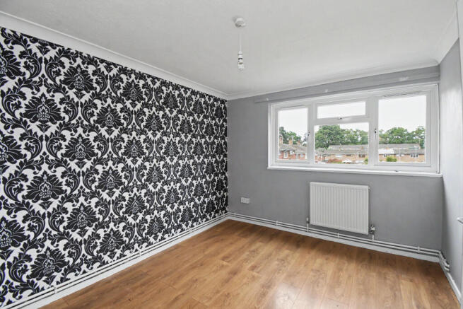 Flat 9 Boulters House, Uffington Drive, Bracknell, Berks, RG12 9JY