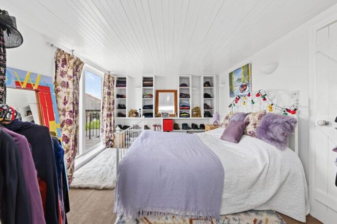 3 bed Terraced for sale Image 12