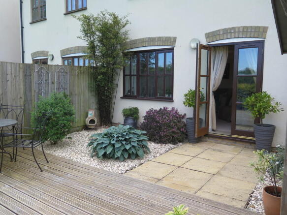 Photo 11