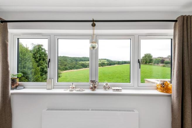 4 bed Detached for sale Image 12