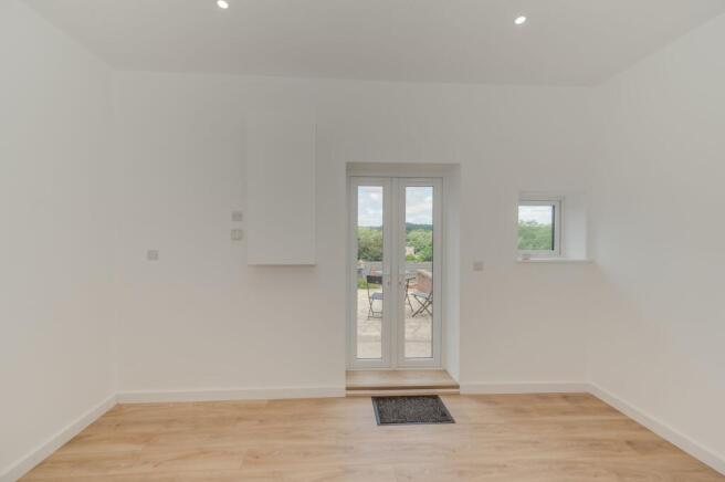 KITCHEN, DINER AND LOUNGE