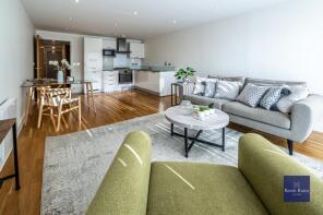 Flat 17, 30a Sadlers Court, Wilds Rents, London SE1 4BP