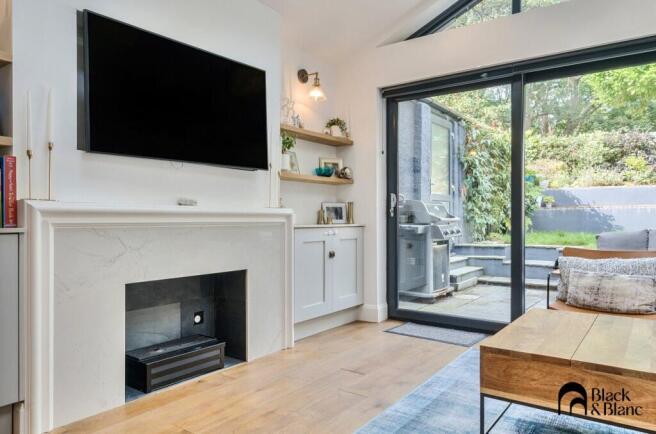 Kitchen/ Dining