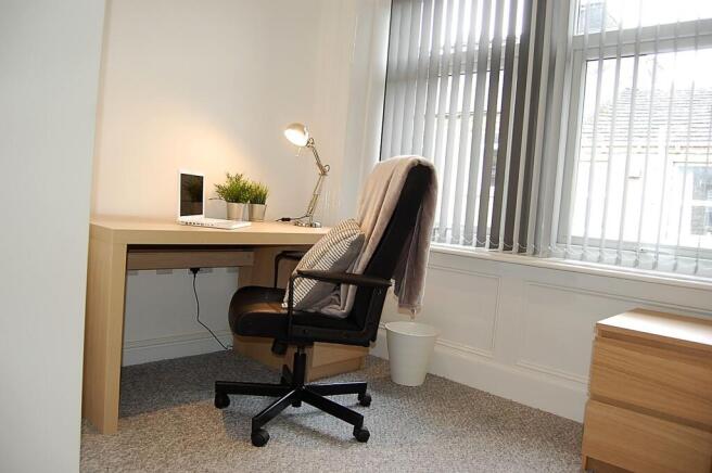 4 bed Terraced to rent Image 10