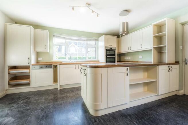 Daveen kitchen.jpg