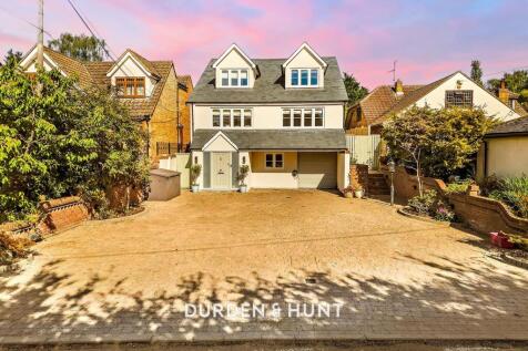 Outings Lane, Doddinghurst, CM15