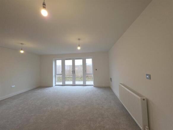 3 bed Detached Bungalow for sale Image 4