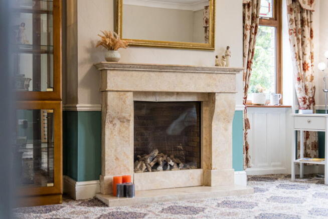 4 bed Detached for sale Image 8