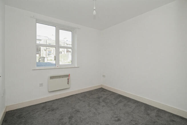 2 bed Flat for sale Image 6