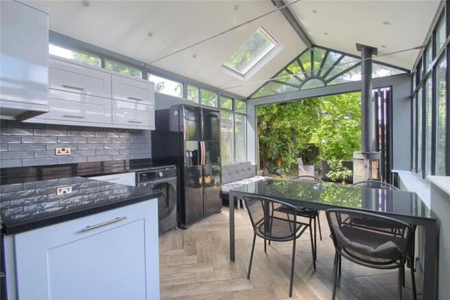 2 bed Semi-Detached for sale Image 9