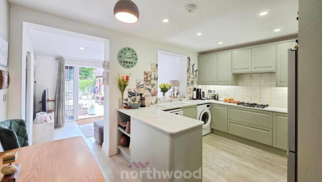 3 bed Semi-Detached for sale Image 5