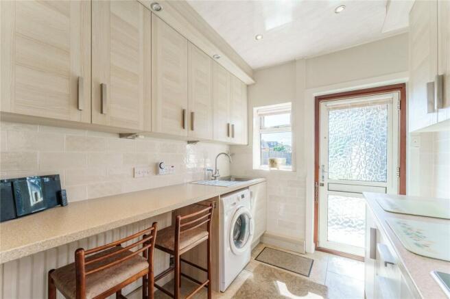3 bed Semi-Detached for sale Image 11