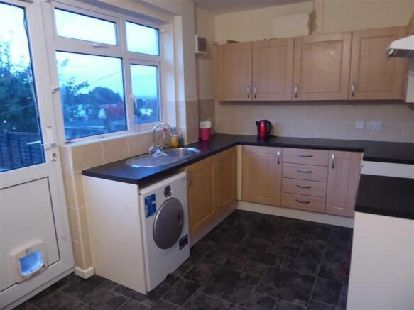 KITCHEN/BREAKFAST RO