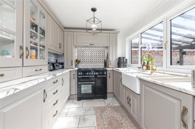 4 bed Semi-Detached for sale Image 7