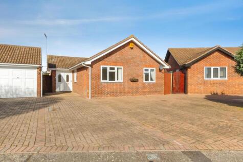 Holmwood Close, Clacton-on-Sea, Essex, CO16